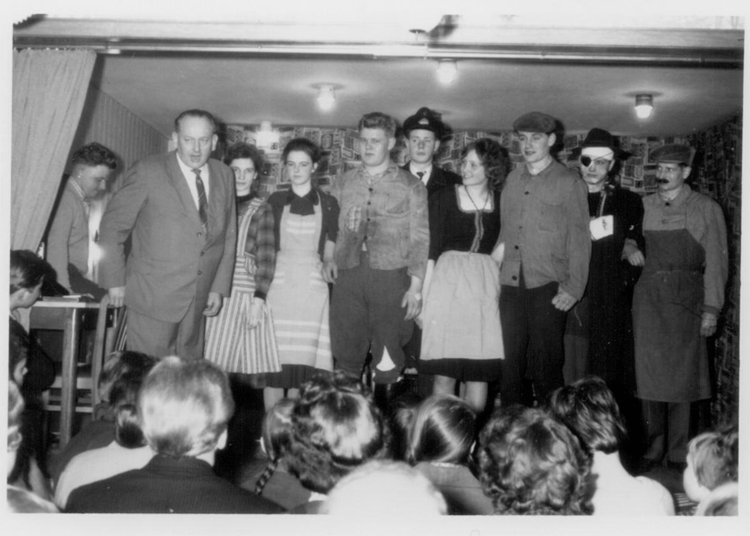 Theatergruppe des SV Hölter anno 1960